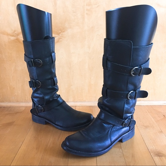 Steve Madden Shoes - steve madden • buckle boots